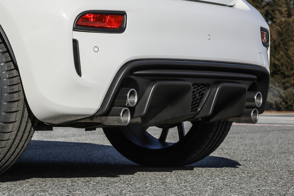 アバルト 695 の「コンペティツィオーネパック」《photo by Abarth》