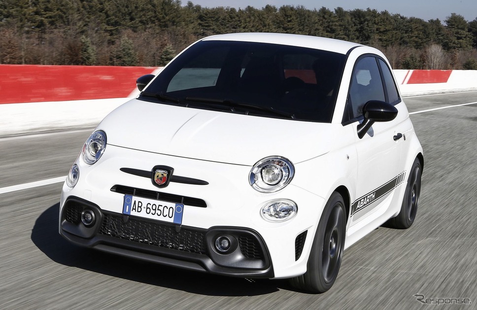アバルト 695 の「コンペティツィオーネパック」《photo by Abarth》