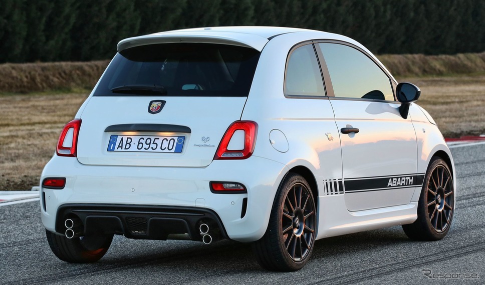 アバルト 695 の「コンペティツィオーネパック」《photo by Abarth》