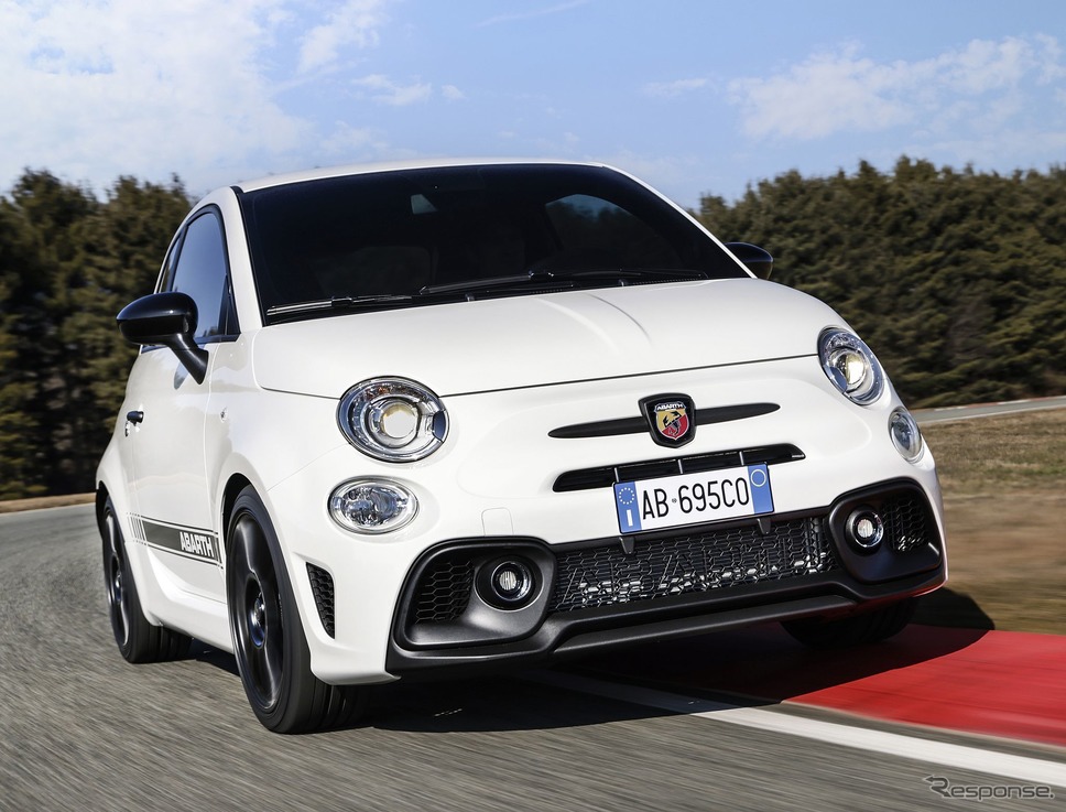 アバルト 695 の「コンペティツィオーネパック」《photo by Abarth》