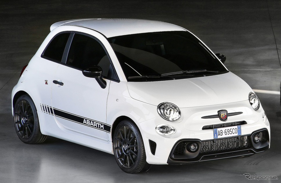アバルト 695 の「コンペティツィオーネパック」《photo by Abarth》