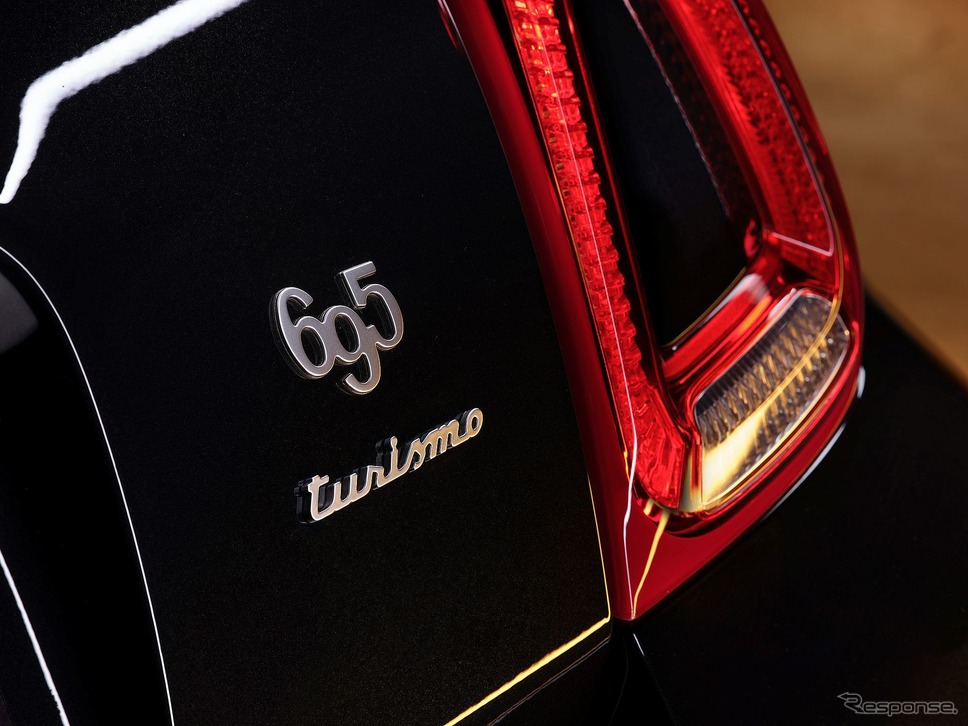 アバルト 695 ツーリスモパック《photo by Abarth》