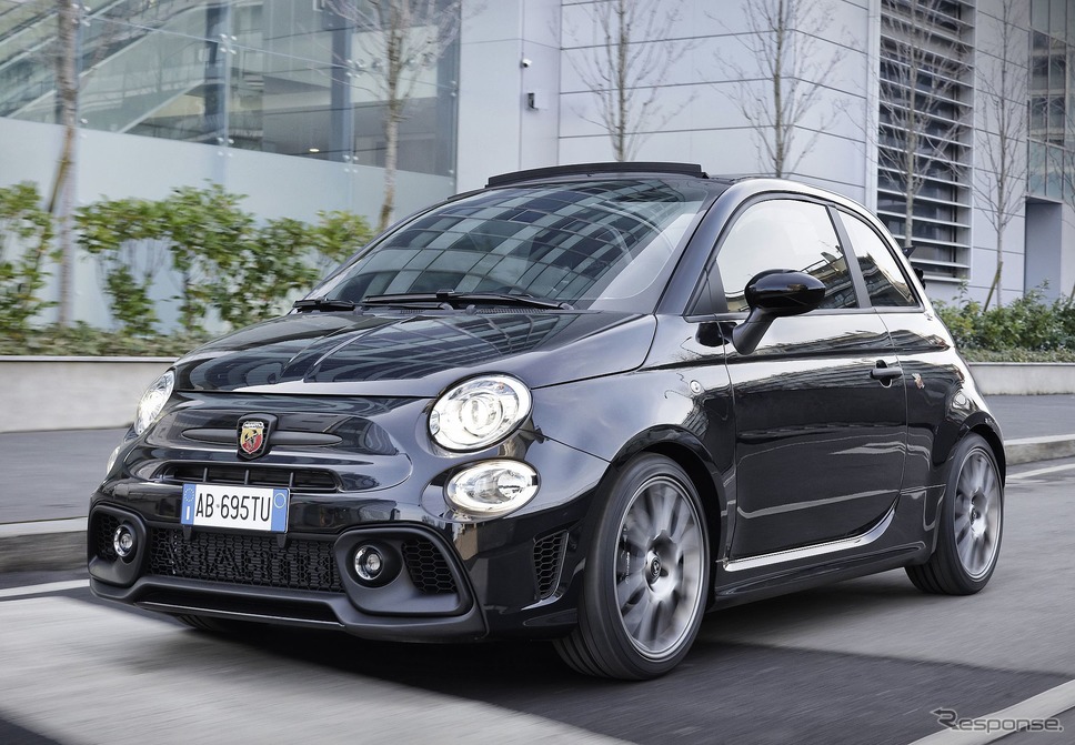 アバルト 695 ツーリスモパック《photo by Abarth》