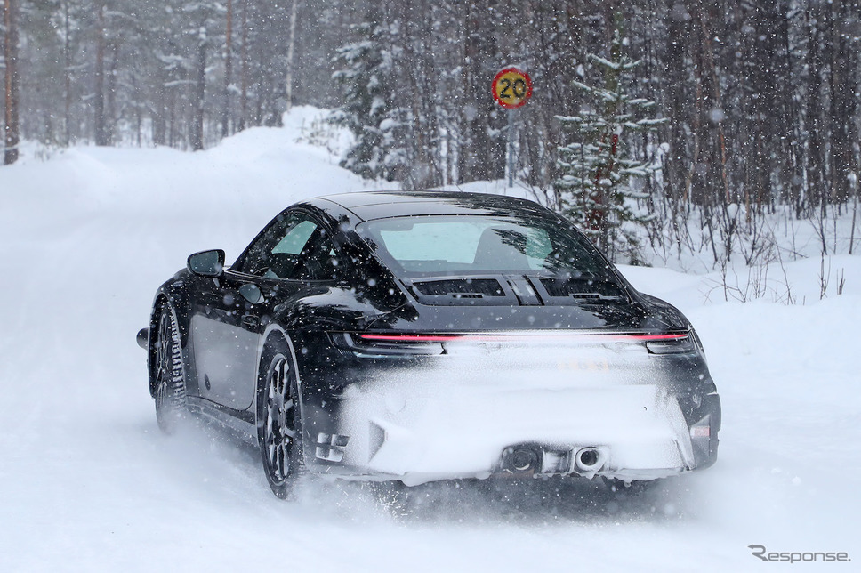 ポルシェ 911ハイブリッド プロトタイプ(スクープ写真)《APOLLO NEWS SERVICE》