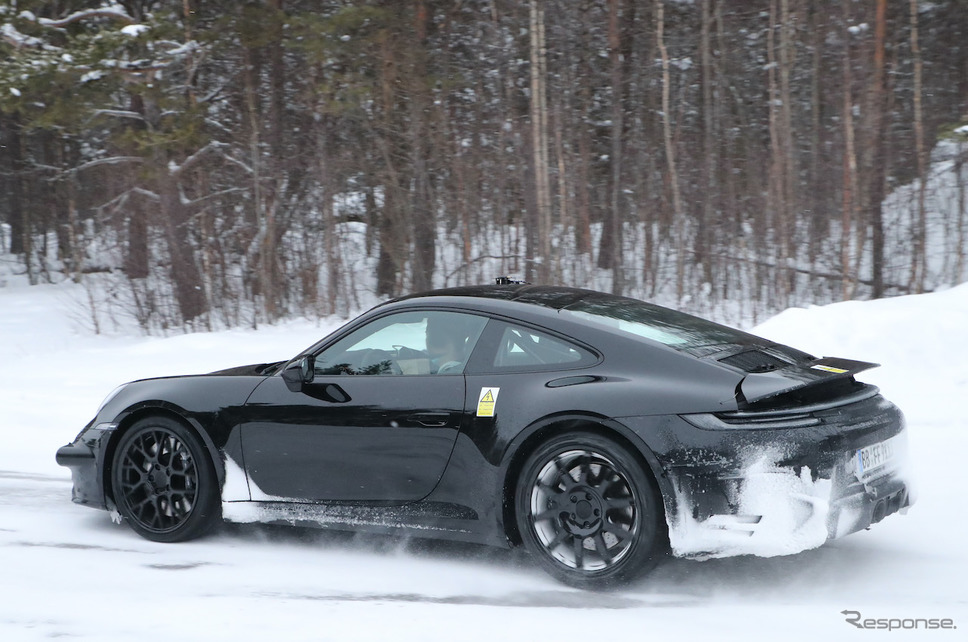 ポルシェ 911ハイブリッド プロトタイプ(スクープ写真)《APOLLO NEWS SERVICE》