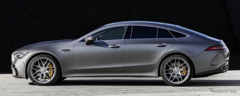 メルセデスAMG GT 63S 4MATIC+の2022年モデル《photo by Mercedes-Benz》