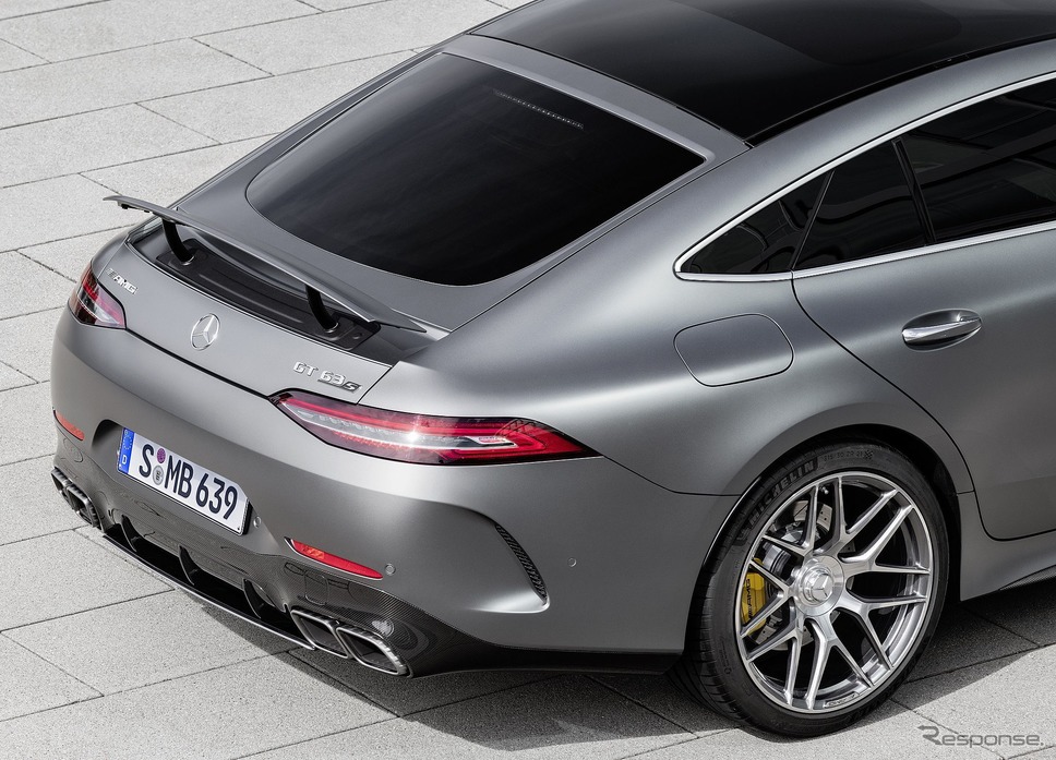 メルセデスAMG GT 63S 4MATIC+の2022年モデル《photo by Mercedes-Benz》