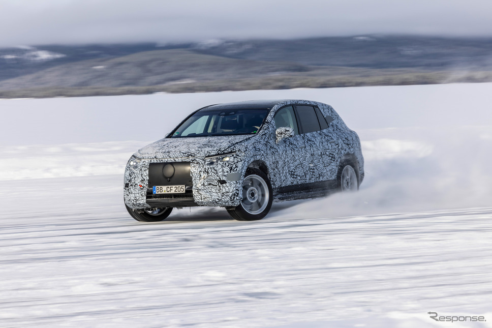 メルセデスベンツ EQS SUV のプロトタイプ《photo by Mercedes-Benz》