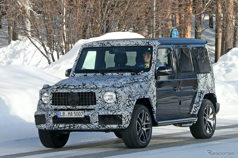 メルセデス AMG G63 改良新型プロトタイプ(スクープ写真)《APOLLO NEWS SERVICE》