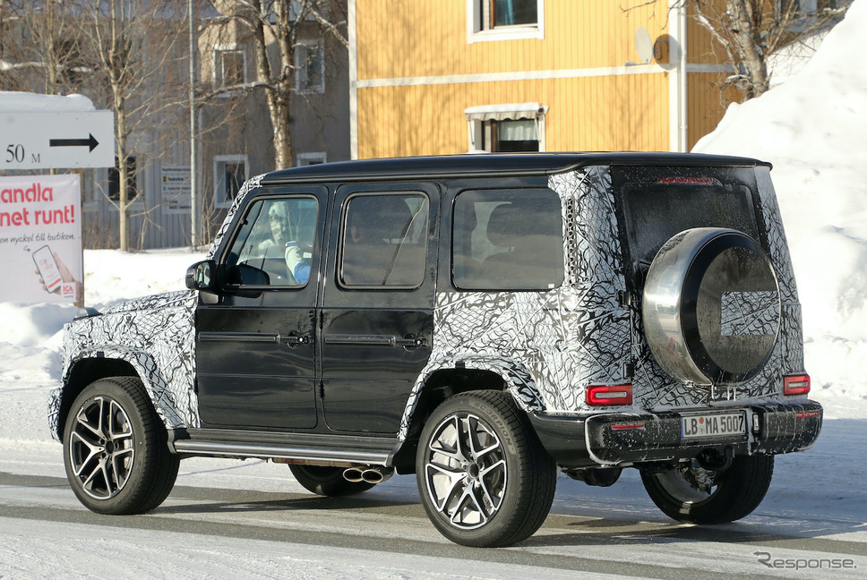 メルセデス AMG G63 改良新型プロトタイプ(スクープ写真)《APOLLO NEWS SERVICE》