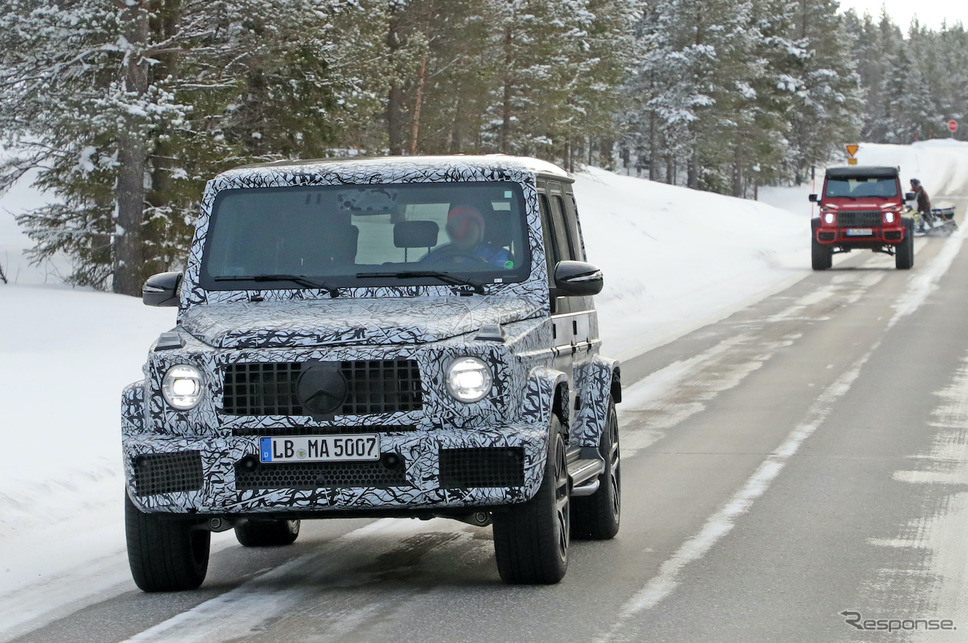 メルセデス AMG G63 改良新型プロトタイプ(スクープ写真)《APOLLO NEWS SERVICE》