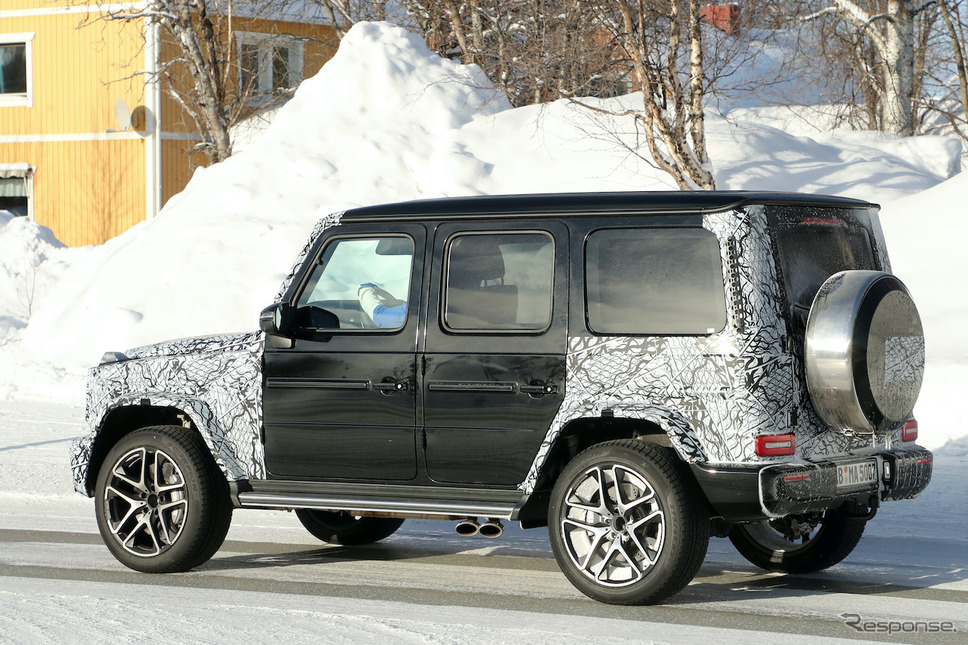 メルセデス AMG G63 改良新型プロトタイプ(スクープ写真)《APOLLO NEWS SERVICE》