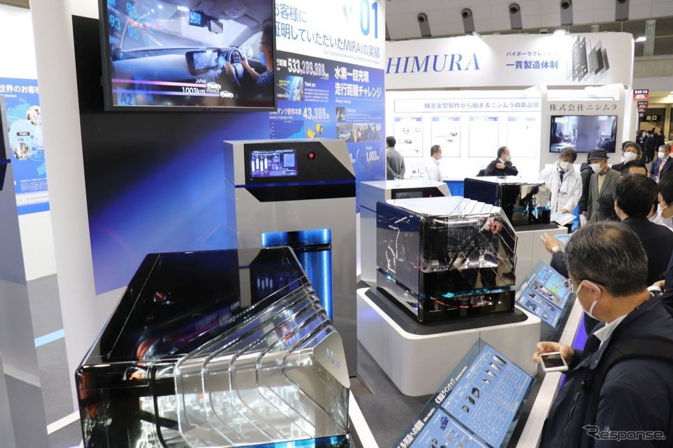 FCスタックや補器類の配置を変えて3種類のパワーユニットを用意（水素・燃料電池展2022）《写真撮影 中尾真二》