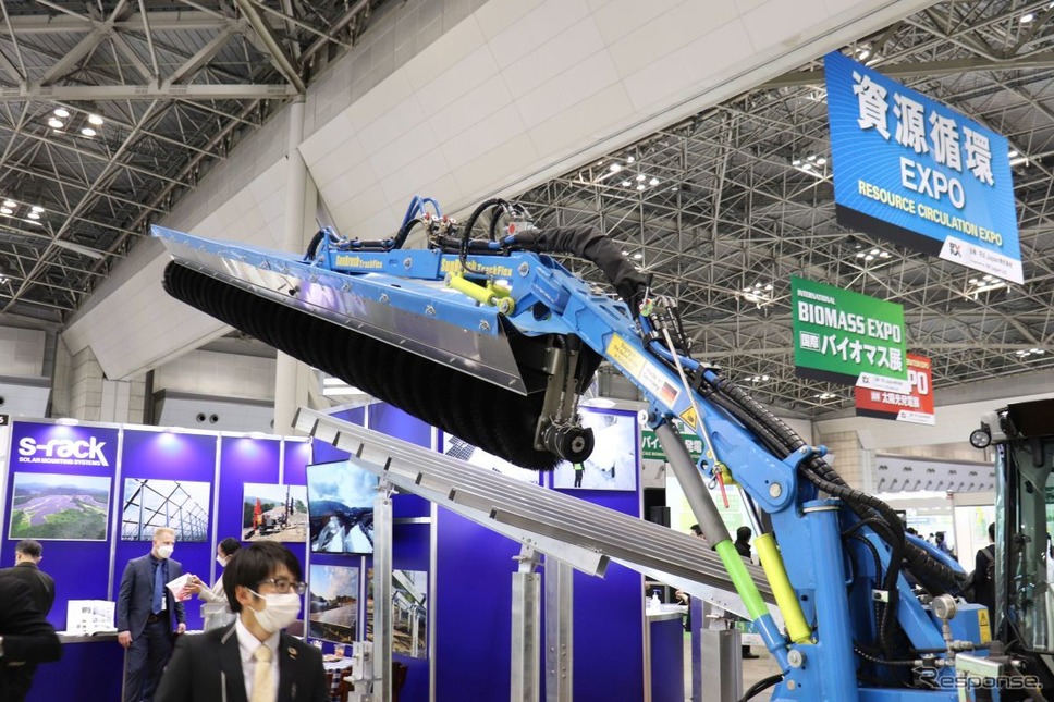 アームの角度は調整可能《写真撮影 中尾真二》