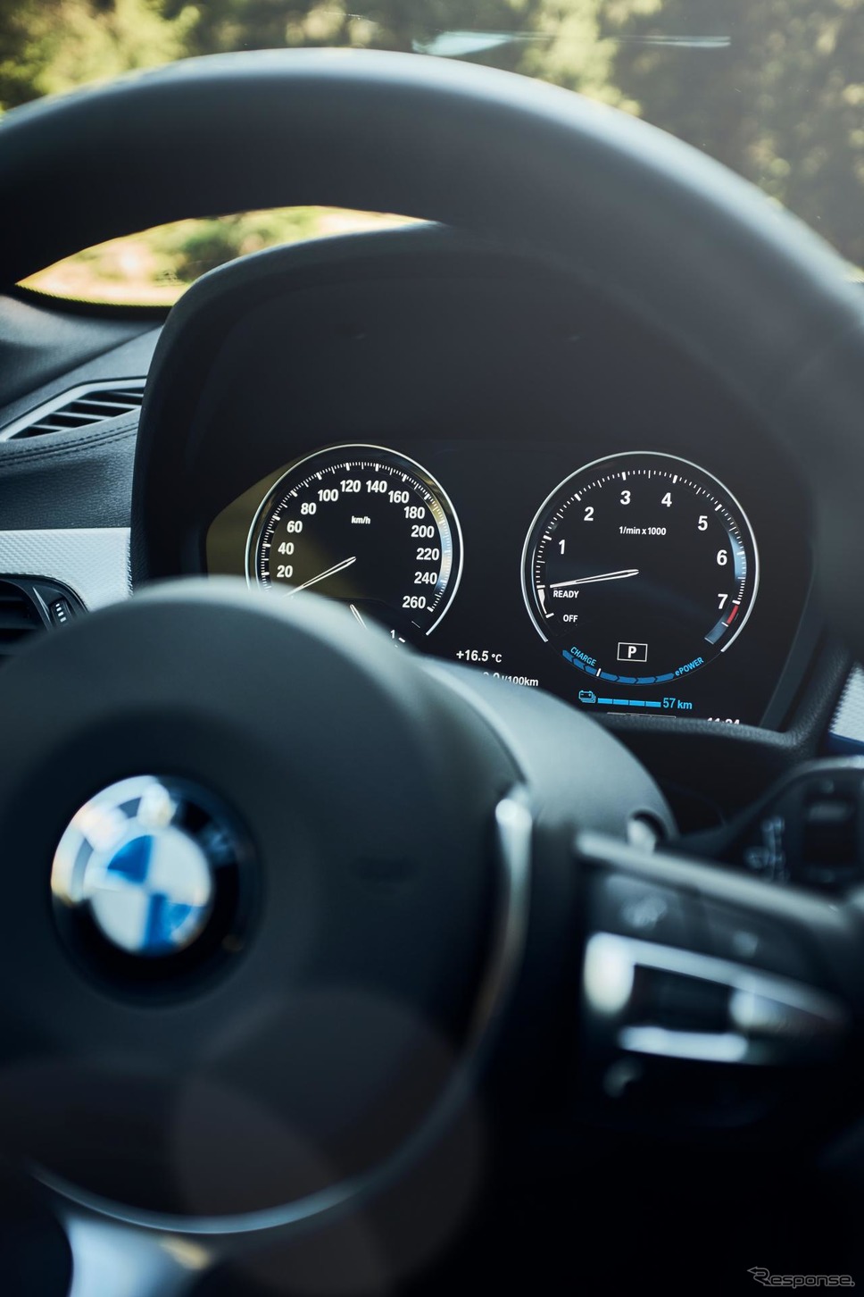 現行BMW X1 のPHV(参考)《photo by BMW》
