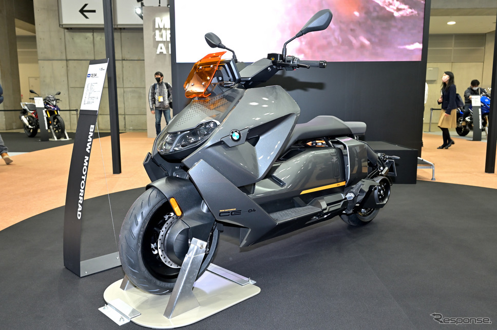 BMW CE 04(東京モーターサイクルショー2022)《写真撮影 雪岡直樹》