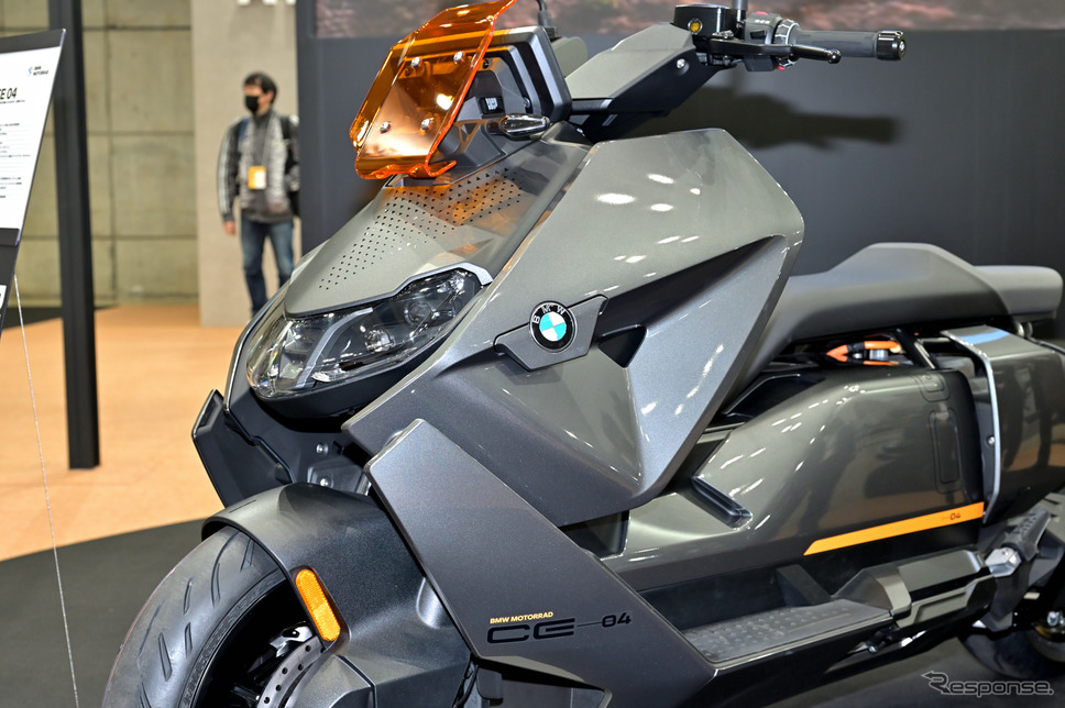BMW CE 04(東京モーターサイクルショー2022)《写真撮影 雪岡直樹》
