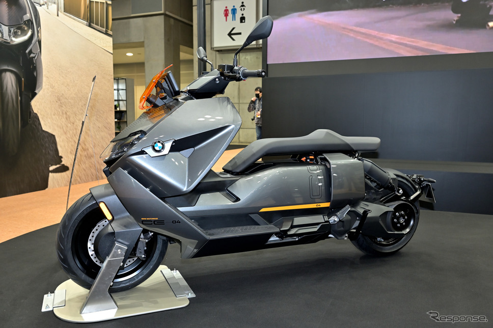 BMW CE 04(東京モーターサイクルショー2022)《写真撮影 雪岡直樹》
