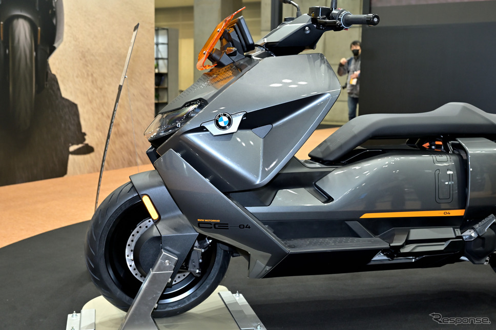 BMW CE 04(東京モーターサイクルショー2022)《写真撮影 雪岡直樹》