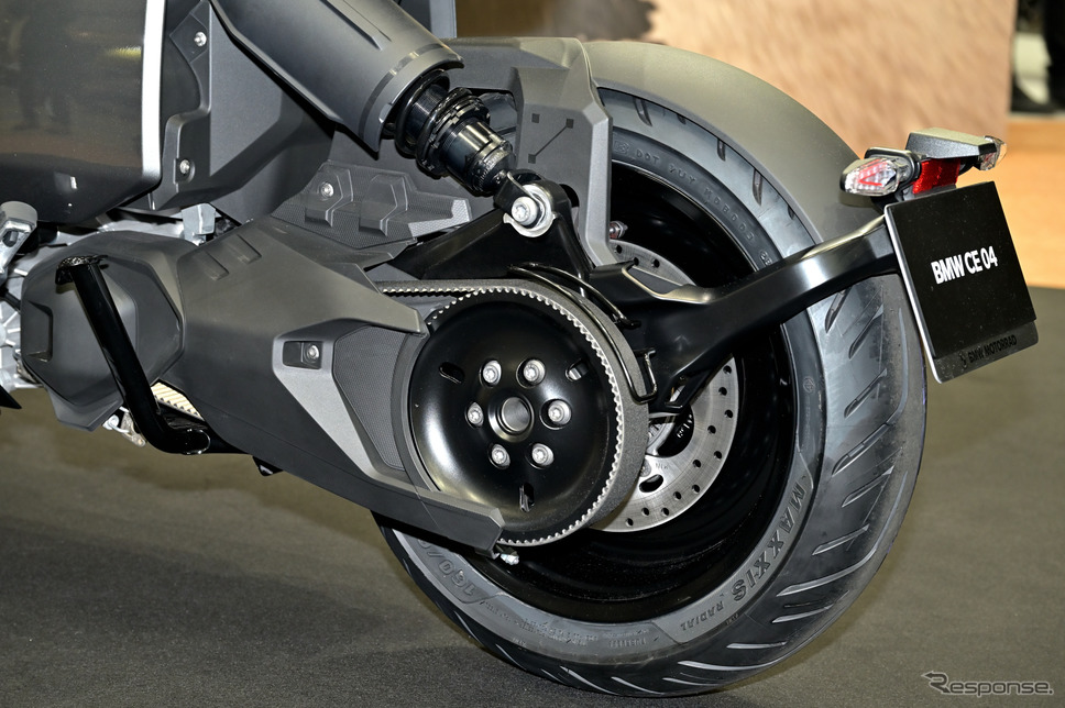BMW CE 04(東京モーターサイクルショー2022)《写真撮影 雪岡直樹》