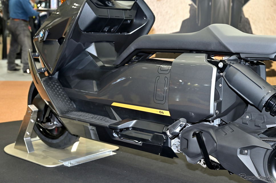 BMW CE 04(東京モーターサイクルショー2022)《写真撮影 雪岡直樹》