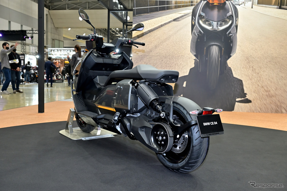 BMW CE 04(東京モーターサイクルショー2022)《写真撮影 雪岡直樹》