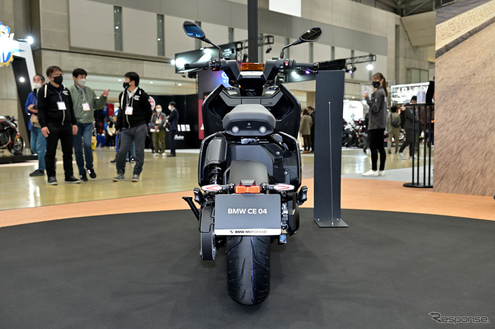 BMW CE 04(東京モーターサイクルショー2022)《写真撮影 雪岡直樹》