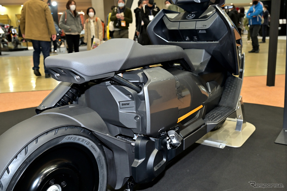 BMW CE 04(東京モーターサイクルショー2022)《写真撮影 雪岡直樹》