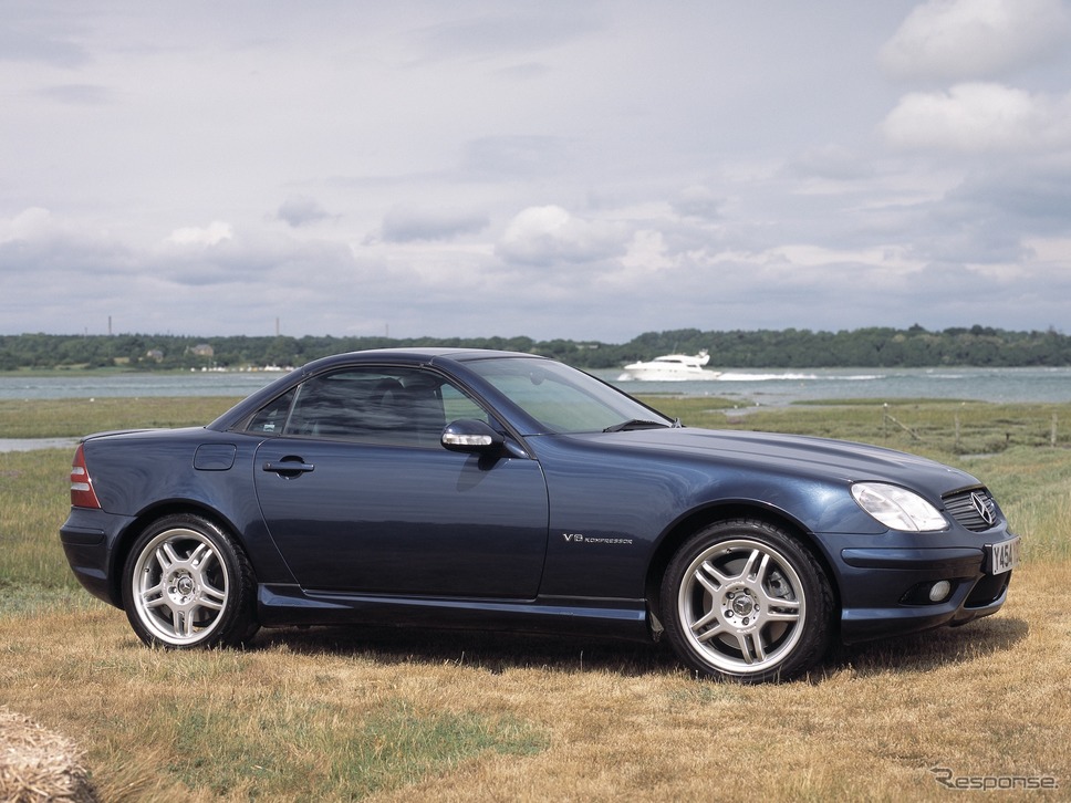 メルセデスベンツSLK320AMG(2000年)《Photo by National Motor Museum/Heritage Images/ゲッティイメージズ》