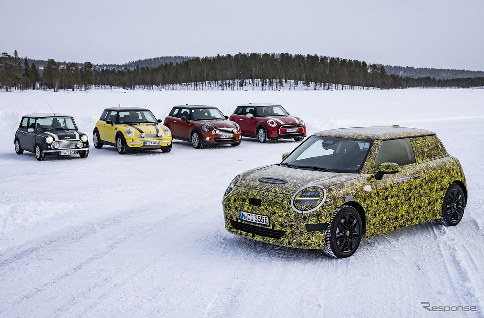 MINI ハッチバック 次期型のEVプロトタイプと歴代モデル《photo by MINI》