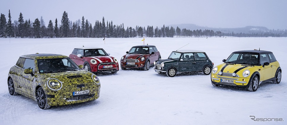 MINI ハッチバック 次期型のEVプロトタイプと歴代モデル《photo by MINI》