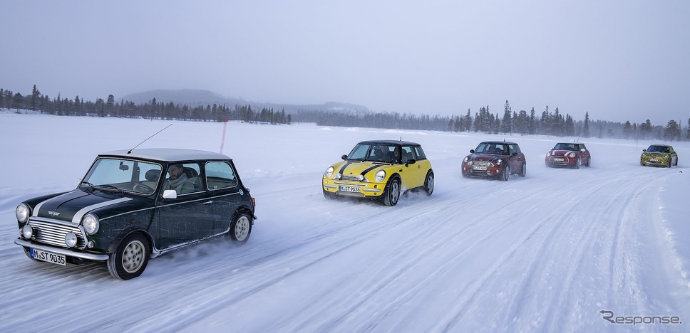 MINI ハッチバック 次期型のEVプロトタイプと歴代モデル《photo by MINI》