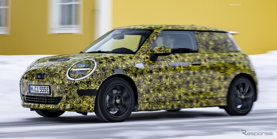 MINI ハッチバック 次期型のEVプロトタイプ《photo by MINI》