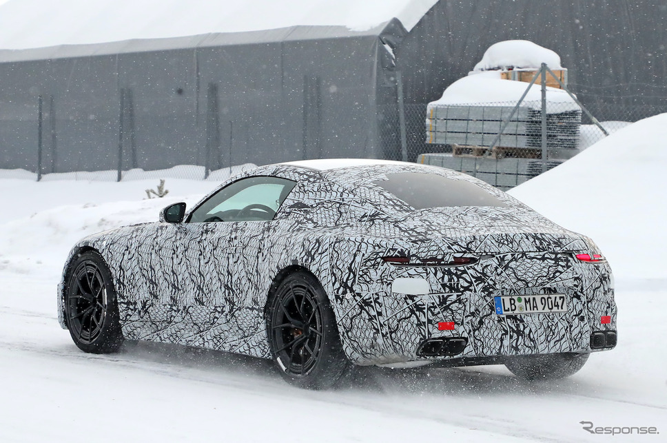 メルセデス AMG GT 次期型プロトタイプ (スクープ写真)《APOLLO NEWS SERVICE》
