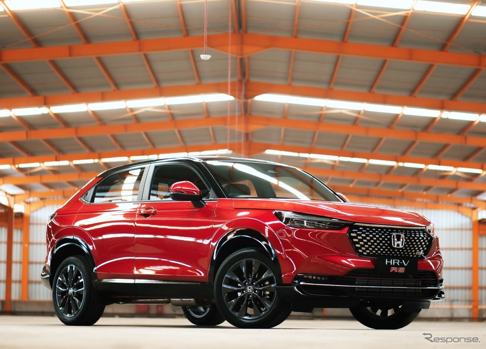 ホンダ HR-V(ヴェゼル に相当) 新型の「RS」(インドネシア仕様)《photo by Honda》