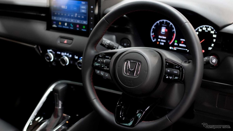 ホンダ HR-V(ヴェゼル に相当) 新型の「RS」(インドネシア仕様)《photo by Honda》