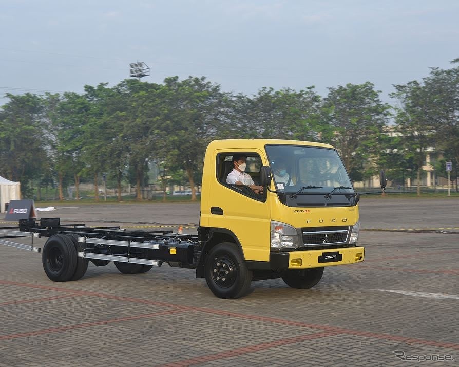 インドネシア市場向け新型小型トラック「キャンター」《写真提供 三菱ふそうトラック・バス》