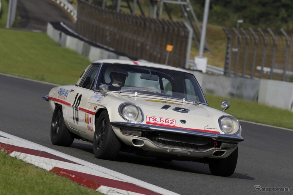 コスモスポーツ1968年マラソン・ド・ラ・ルート84時間レース仕様《画像提供 マツダ》