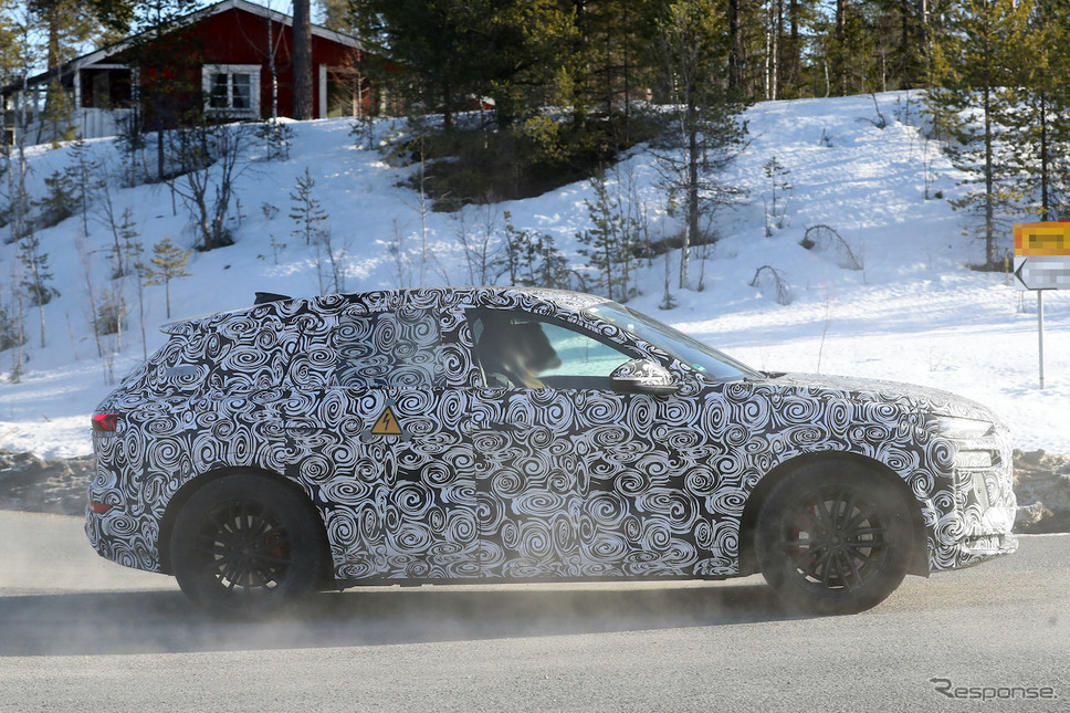 アウディ RS Q6 e-tron プロトタイプ(スクープ写真)《APOLLO NEWS SERVICE》