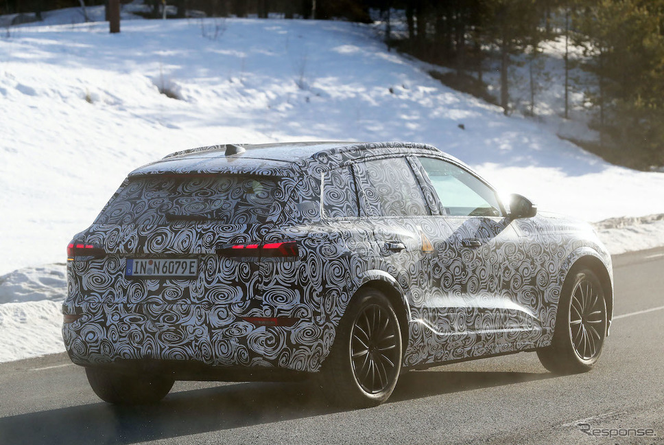 アウディ RS Q6 e-tron プロトタイプ(スクープ写真)《APOLLO NEWS SERVICE》