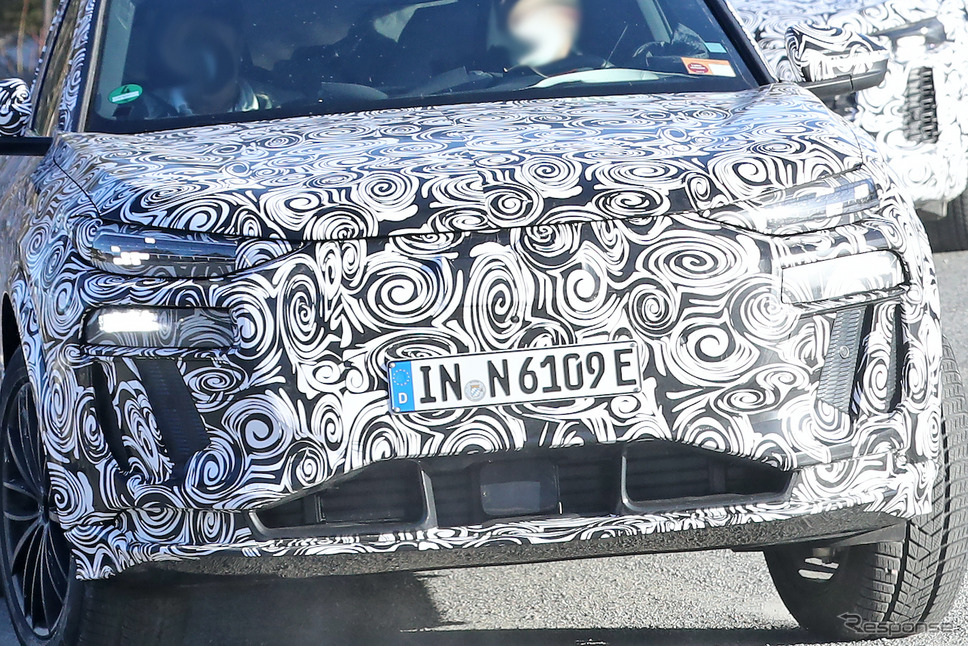 アウディ RS Q6 e-tron プロトタイプ(スクープ写真)《APOLLO NEWS SERVICE》