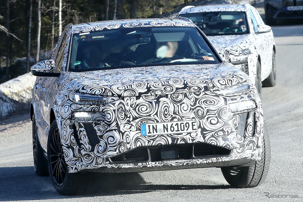 アウディ RS Q6 e-tron プロトタイプ(スクープ写真)《APOLLO NEWS SERVICE》