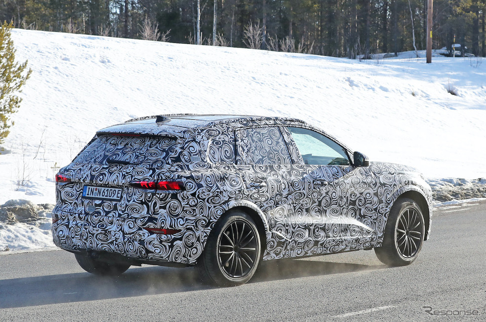 アウディ RS Q6 e-tron プロトタイプ(スクープ写真)《APOLLO NEWS SERVICE》