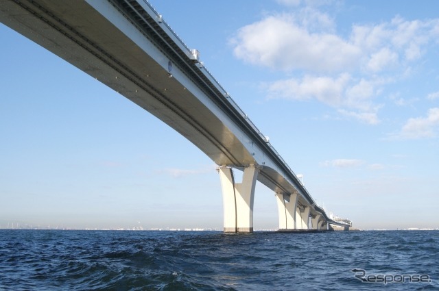 東京湾アクアライン《写真提供 写真AC》