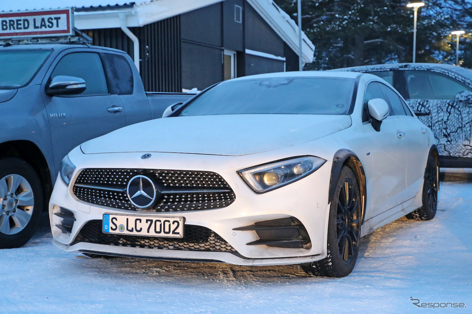 メルセデスベンツ CLS 開発車両(スクープ写真)《APOLLO NEWS SERVICE》