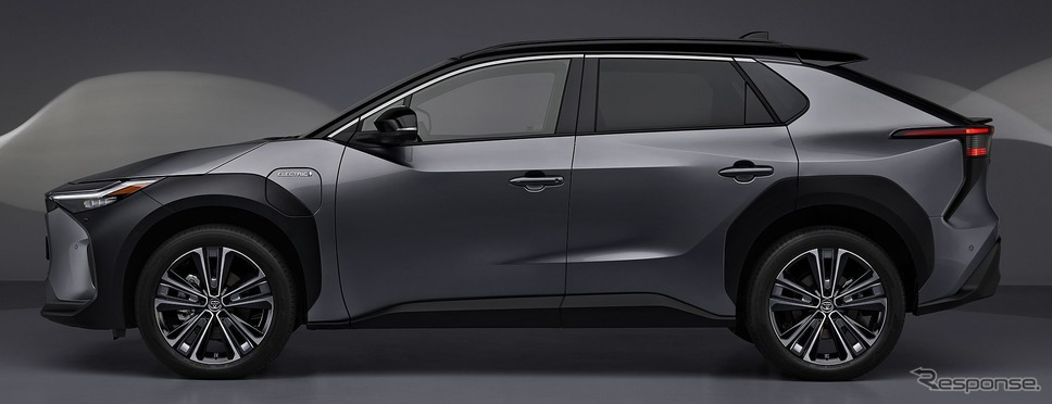 トヨタ bZ4X(欧州仕様)《photo by Toyota》