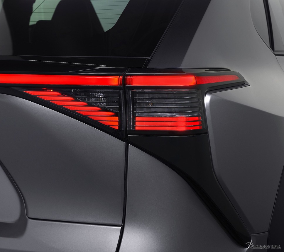 トヨタ bZ4X(欧州仕様)《photo by Toyota》