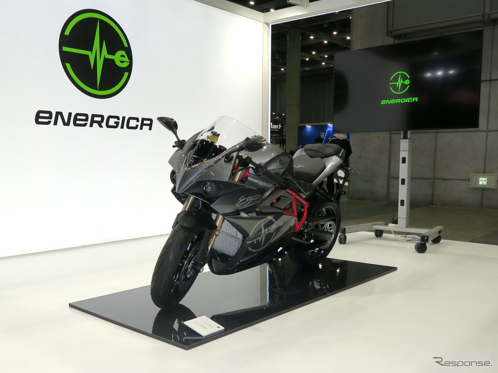 Energicaのスポーツバイクタイプの電動バイク（東京モーターサイクルショー2022）《写真撮影 森口将之》