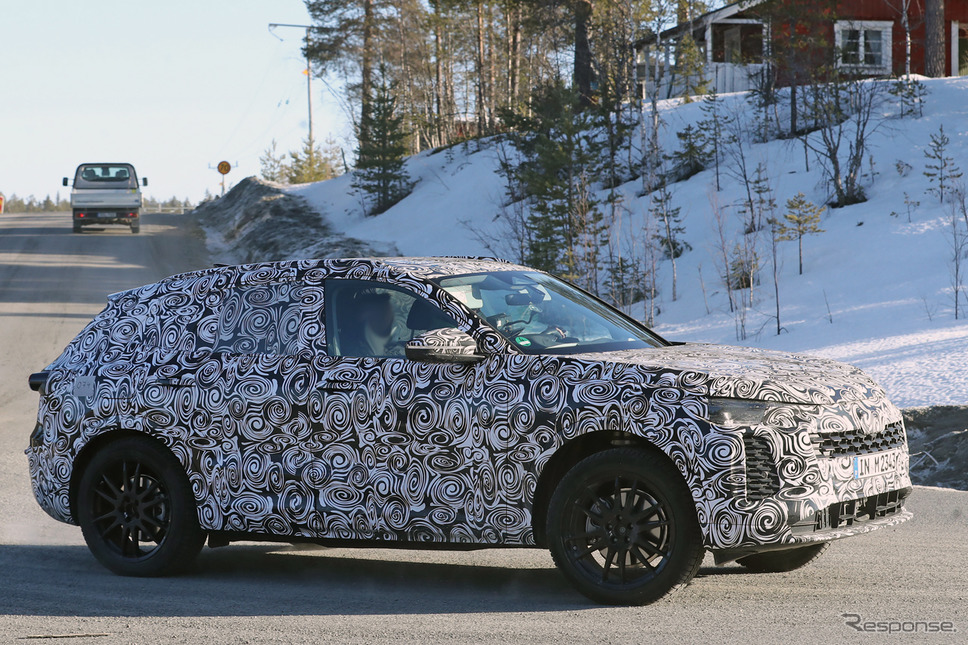 アウディ Q5 次期型プロトタイプ(スクープ写真)《APOLLO NEWS SERVICE》