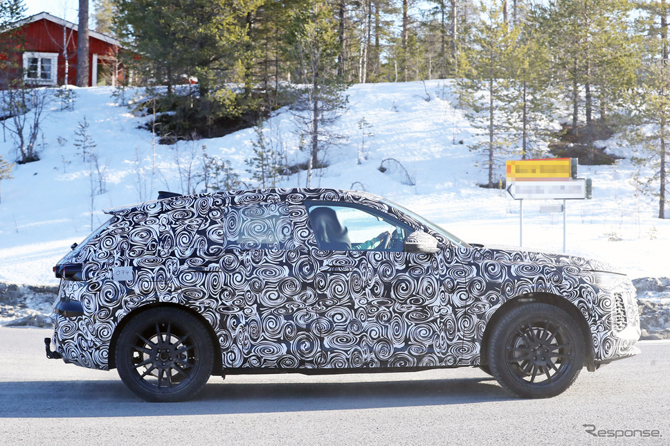 アウディ Q5 次期型プロトタイプ(スクープ写真)《APOLLO NEWS SERVICE》